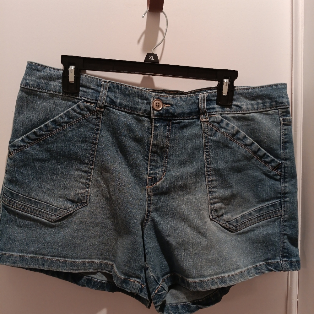 3 pairs Union bay Womens Shorts